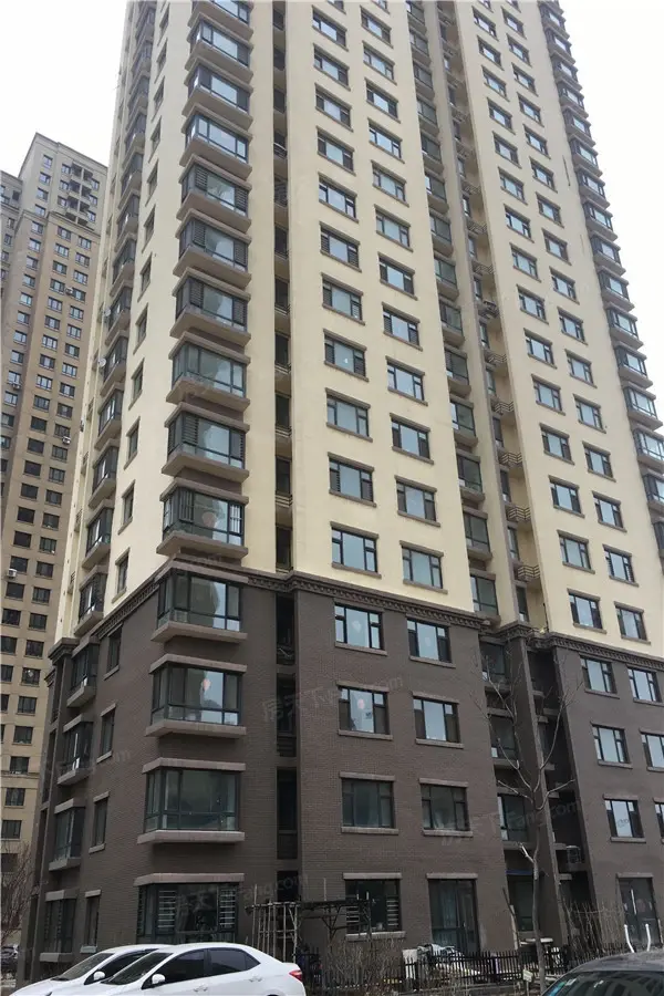 富城铭邸楼体近景