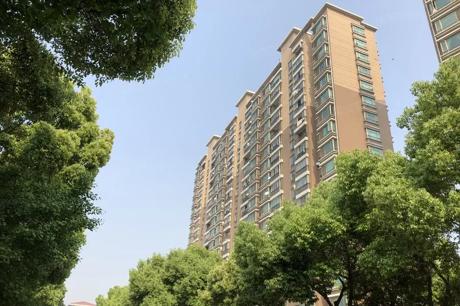 花都艺墅在售房源均价23000元/㎡