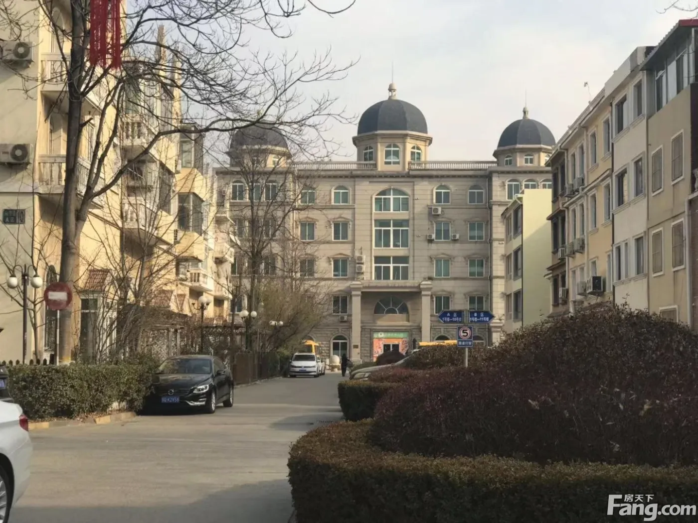 京承高速出口2公里 近17号线 精装联排650万 送阁楼 带花园