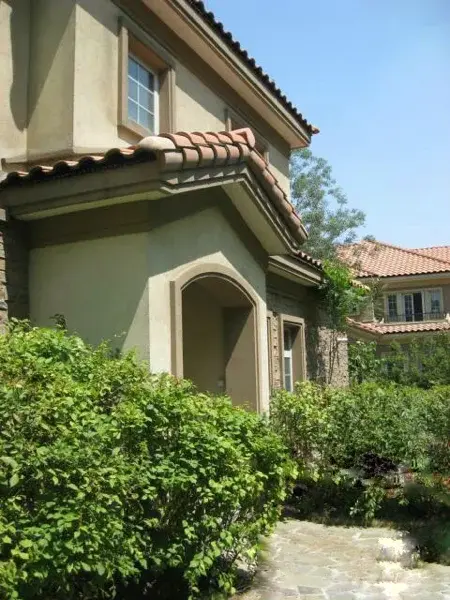 乌鲁木齐绿城.玫瑰园怎么样 详细地址及周边生活配套盘点?