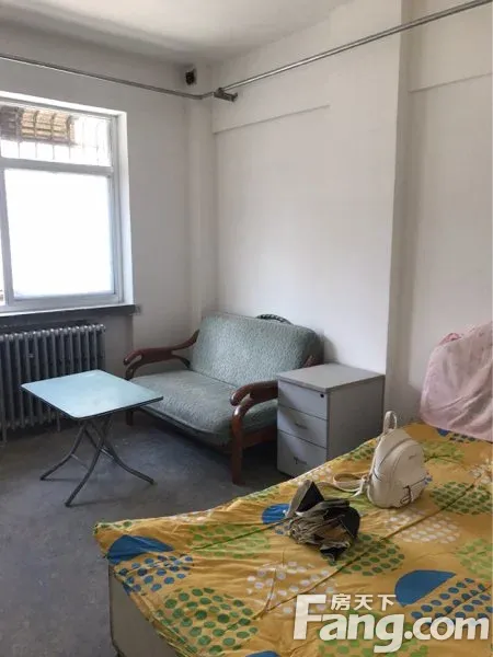 我哥哥在甘肃省兰州市宏建集团开车,在上班时间暴尸死于出租房三天之