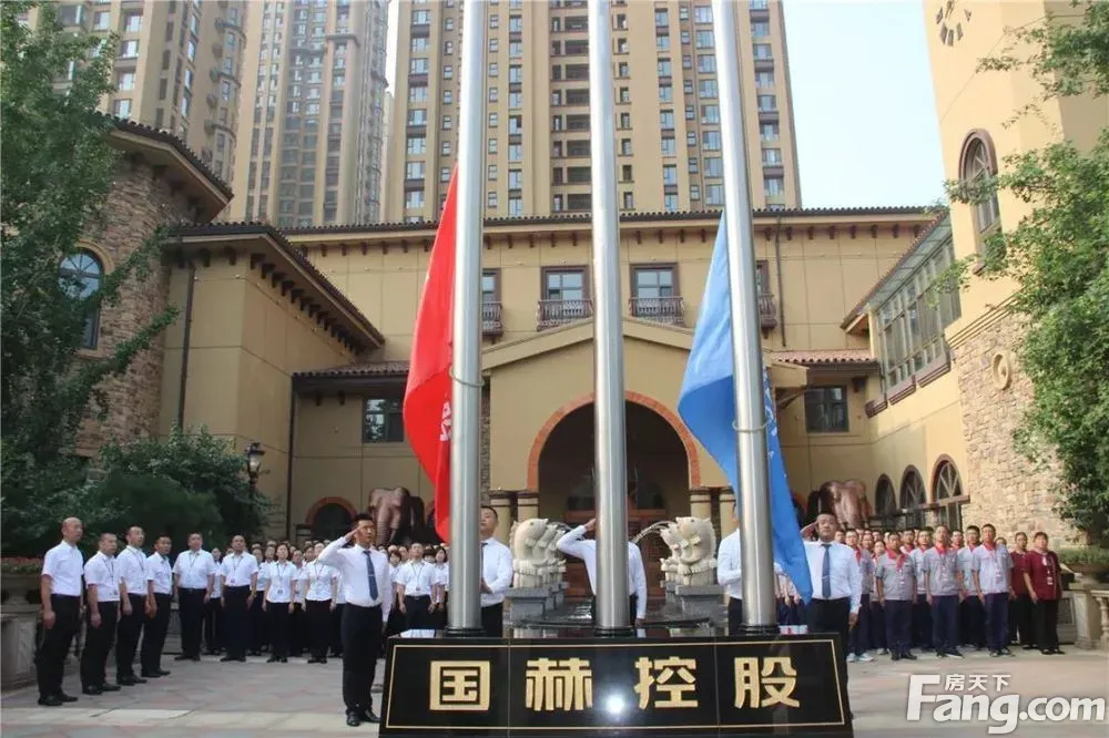 热爱与激情油然而生和司旗在国赫的天空迎风招展