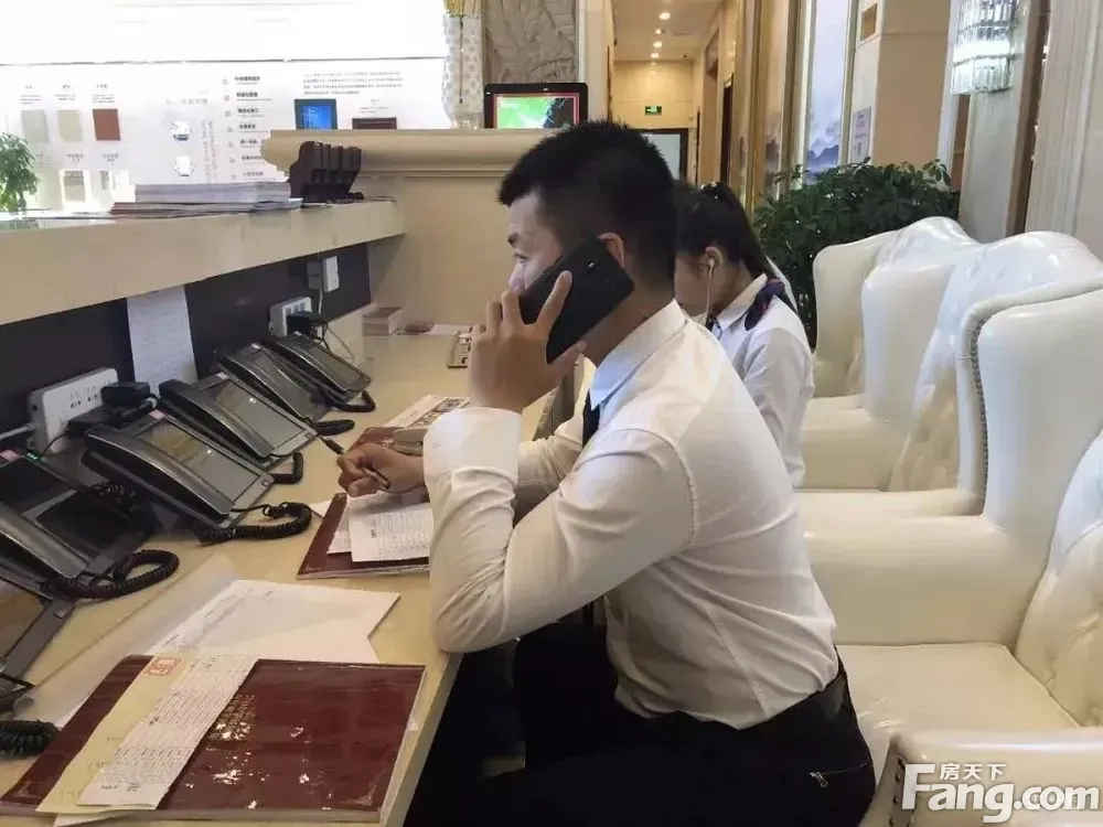 置业顾问的日常看完才知道其中的酸甜苦辣