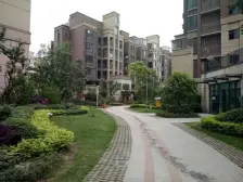 近西站 精装修 可拎包入住 户型方正