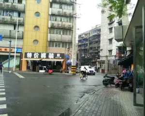 鼓楼北四街27号 2室1厅 南