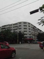 水电五局红缨小区 4室1厅 南