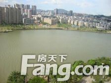 华发新城洋房,证件满五,装修保养好,可直接入住