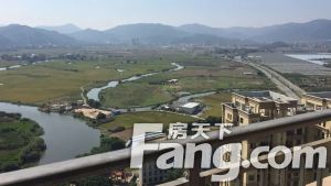 圣峰一号公馆4室1厅东南