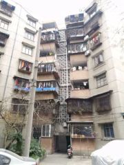 莲花新区南一巷2号院 3室2厅 东南