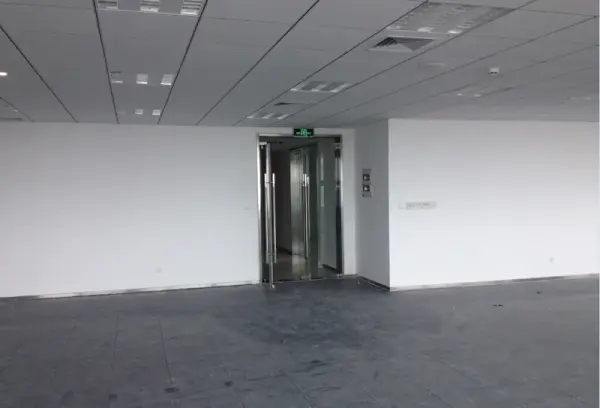 苏州港华大厦写字楼出租,金鸡湖大道旁,港华大厦,平层大开间,火热招商