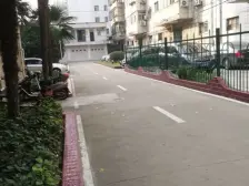 一二楼复式 带小院儿 大客厅朝南,全明户型