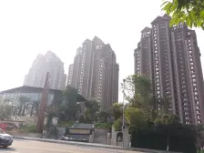 回兴 万科金域蓝湾一二期四房118万