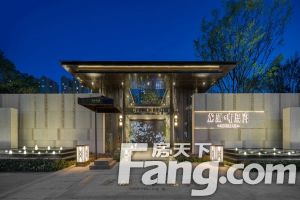 龙湖听蓝湾一期 3室1厅 南