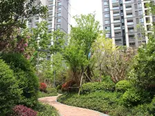 精装修 家具家电齐全 业主自住标准。