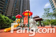 看小区园林 户型方正 朝向好 视野开阔 看房方便