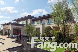 万达华府 3室1厅 东 东南