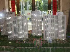 自带莲湖公园、市场、生活配齐齐全