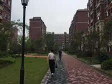 缙云山下,万达旁精装修两房出售