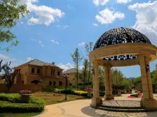 金石滩精装修 电梯洋房 保持好 温泉入户。