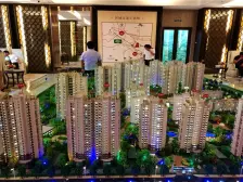 此房满五 市政供暖 有房本 毛坯 随时看房 总价低