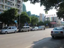 通透南户型,阳台朝空中花园,花园有儿童游乐场