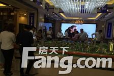 绿地公馆二期 4室1厅 南