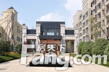 公园里毛坯三室,楼层好,采光足