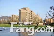 公园里~有钥匙随时看房~价格可谈