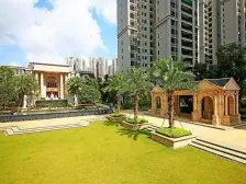 想快速出这套,未入住,看房都方便,楼下就是总部基地