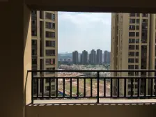 照母山 世茂茂悦府(四期)五房494万