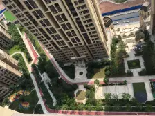 照母山装修小三房,带车位,诚心出售,双轻轨