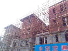 和昌9号地 南北透通小三室 两卫 阳台已封