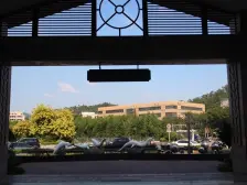 碧桂园二期朝东南三房 全新装修保养好 视野好看水库!