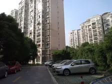 俯瞰整个莘庄,莘华府电梯高区,2013年房龄,业主