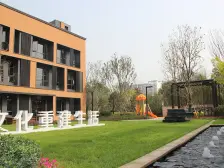 客厅朝南,户型格局好。南北双阳台