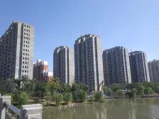 临河安静环境优美,间距宽无遮挡,精装三房可拎包入住