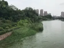 万达旁 19年精装修 次新房 拎包入住