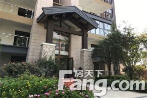 铂悦郡 4室1厅 东南