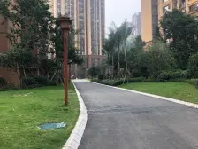 蓝光御江台 4室2厅 西南 南