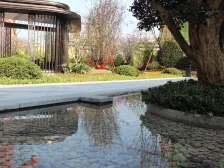 喜欢大露台的房子这套房子适合你露台都有80平米