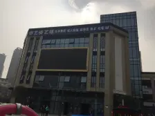 陈家坪轻轨楼下 住家精装三房 业主安心卖 采光好