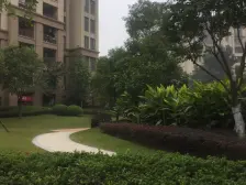 一梯两户的洋房,带双阳台 ,端户 南朝向