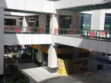 带装修,保养好、户型方正、配套成熟,交通方便