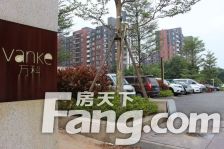 地铁口旁 万科金域缇香精装四房业主诚心出售