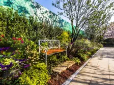 九号线佘山站次新纯别墅小区,可自由装修。