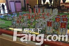 绿地公馆二期洋房区 精装未住 有车储