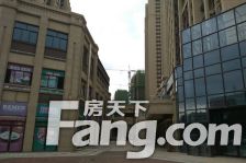 ,配套设施相当完善,交通便利,房东自己住