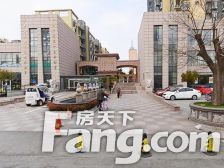 润地新城精装修边户有钥匙随时看风景这边独好