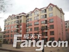 警官花园 步梯六楼带阁楼 带两车位一储藏室 满五唯一