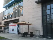 小区安静舒适,管理好,户型方正格局好。